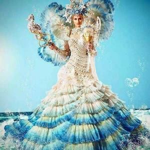 Meet your Posher, Dianela